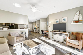 Pet Friendly Beach Villa -3 bed 3 bath - walk to the Beach -88OB